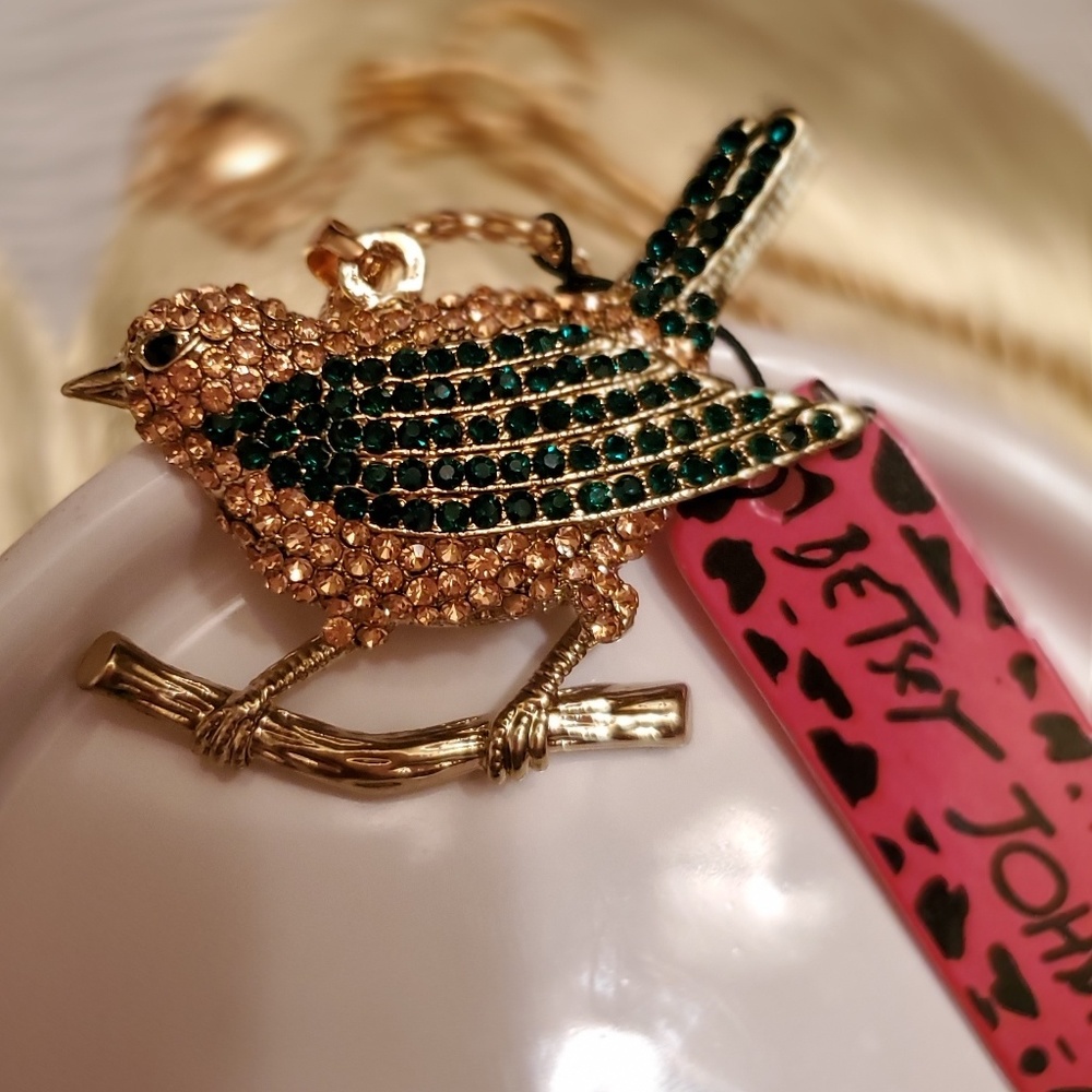 NWT Betsey Johnson Bird Necklace